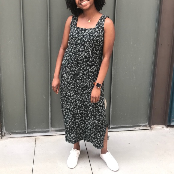 Rabbit Designs Dresses & Skirts - Rabbit Designs Floral Slit Maxi Dress